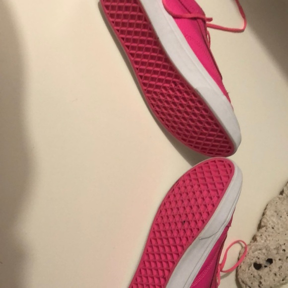 Pink classic vans. - Picture 3 of 4